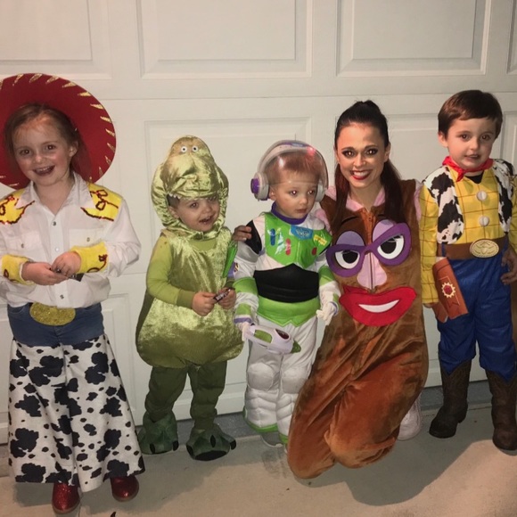 Meet your Posher, Amanda - Picture 5 of 7